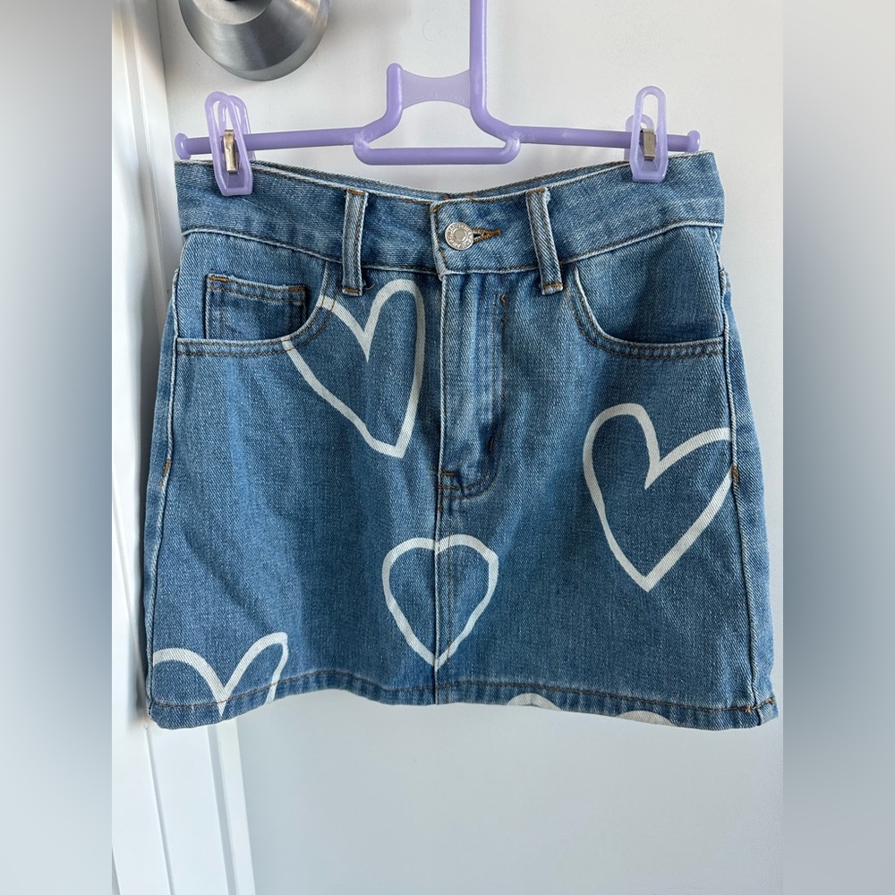 Heart design graphic Jean skirt